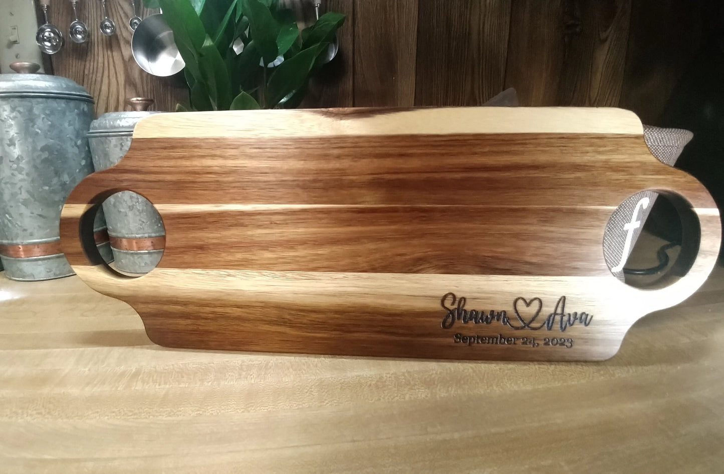 Personalized Acacia Wood Cutting Board – Wedding Gift, Engraved Charcuterie Board, Anniversary or Engagement Gift